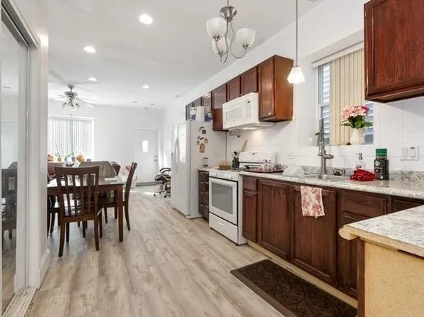 1936 S Carpenter St Floor 2, Chicago, IL 60608