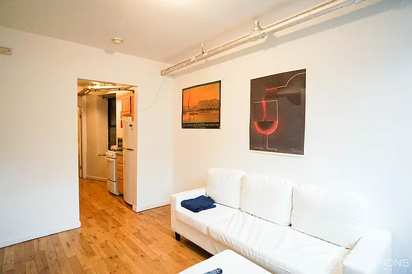 Rented by City Connections Realty | media 11