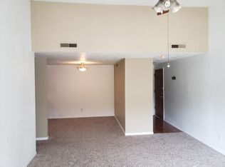 12217 N Woodcrest Dr, Dunlap, IL 61525