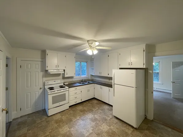 20 Florence St #2F, Attleboro, MA 02703