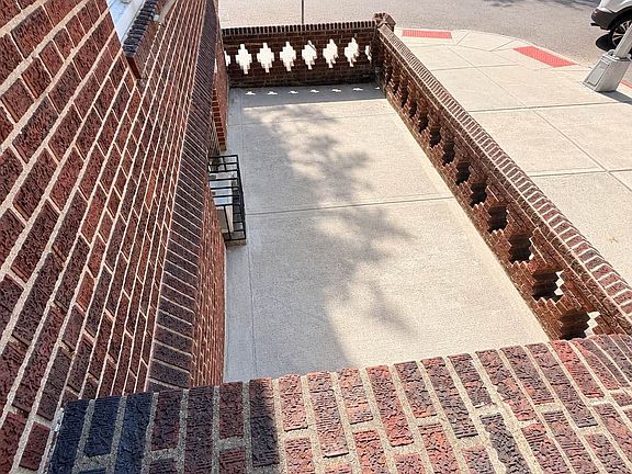 4th image of 58-69 59th St #2