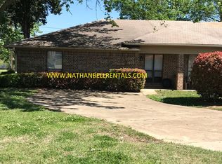 1450 26th St NE, Paris, TX 75460