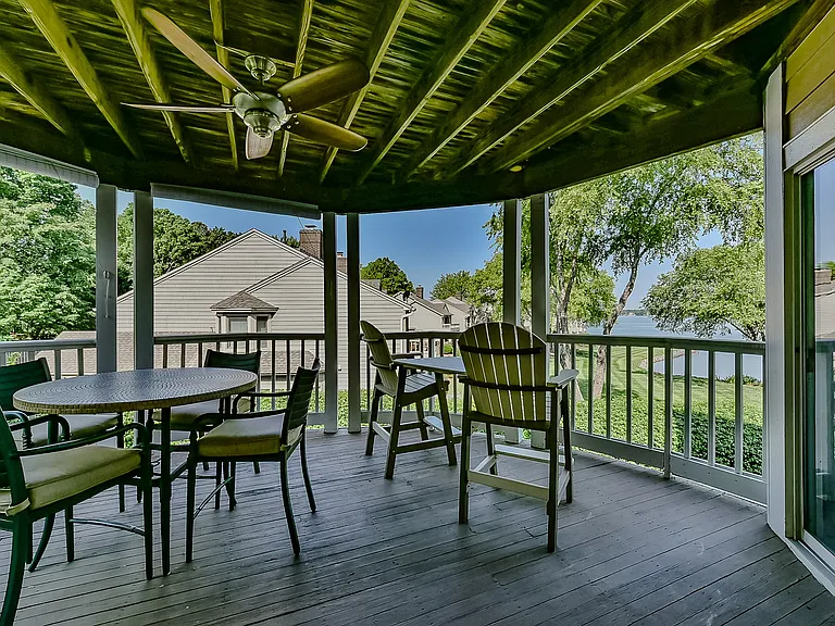18557 Vineyard Point Ln — Photo 9