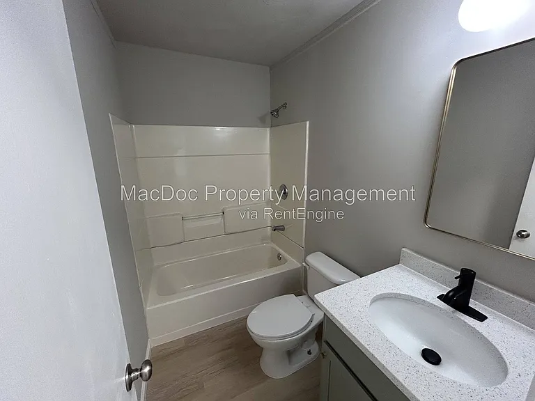 321 Union Ave — Photo 10