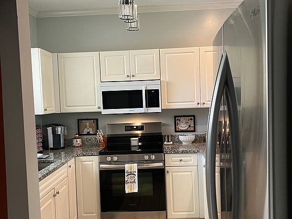 5th image of 4241 Hibiscus Dr #6-302