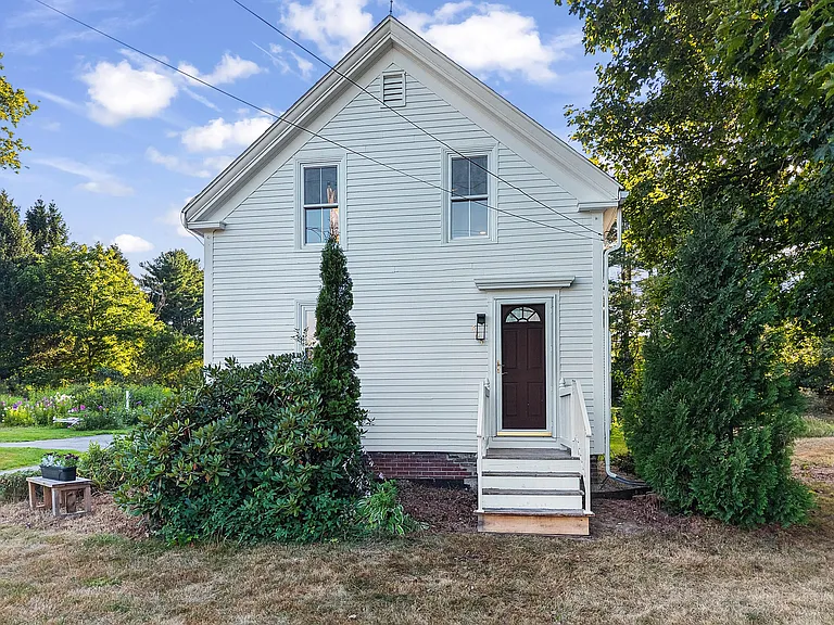 464 Gray Rd — Photo 5