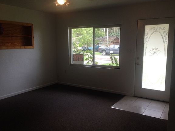 3rd image of 1546 2nd Ave