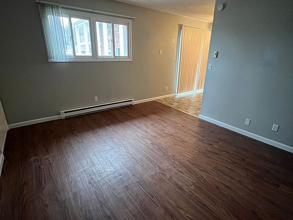 4th image of 9632-38 Clark St #9642-1
