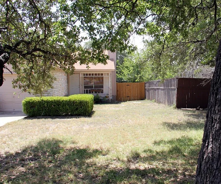 Building Photo - 11611 Rustic Rock Dr #B
