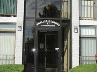17 Skyline Dr APT 4, Braintree, MA 02184
