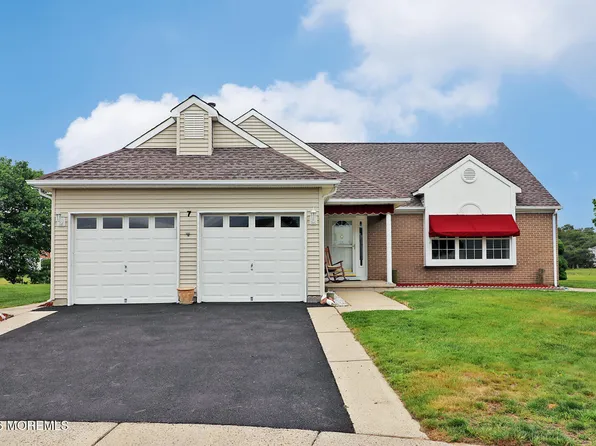 7 Alton Court, Toms River, NJ 08757