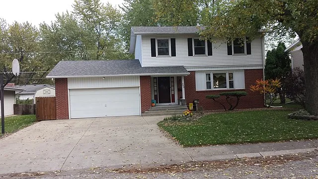 460 Blanchette Ave photo 1
