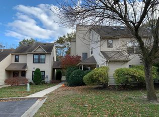 205 Larkspur Ln, Jackson, NJ