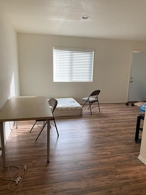 2nd image of 4862 Sagasti Ave