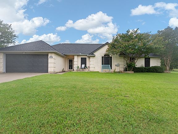 3rd image of 24068 Stonewood Dr