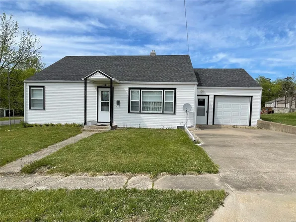 104 Bodine St, Paris, MO 65275