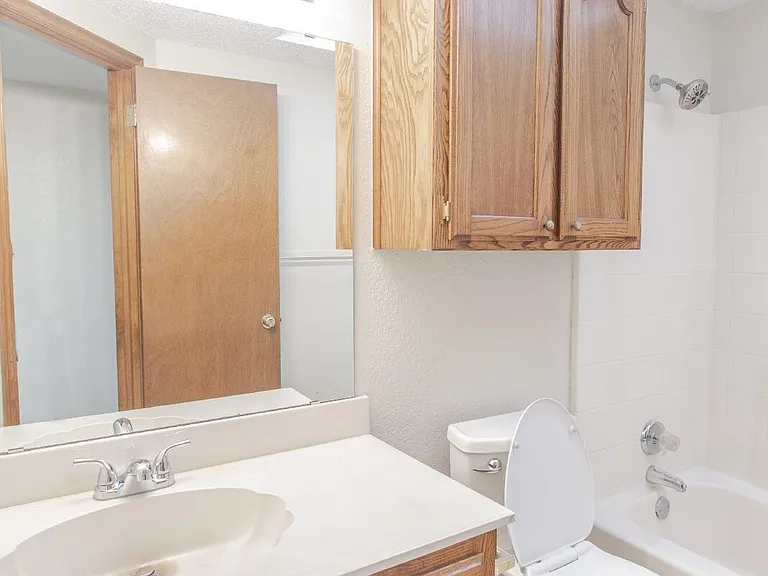 2102 Briarcliff Dr — Photo 17