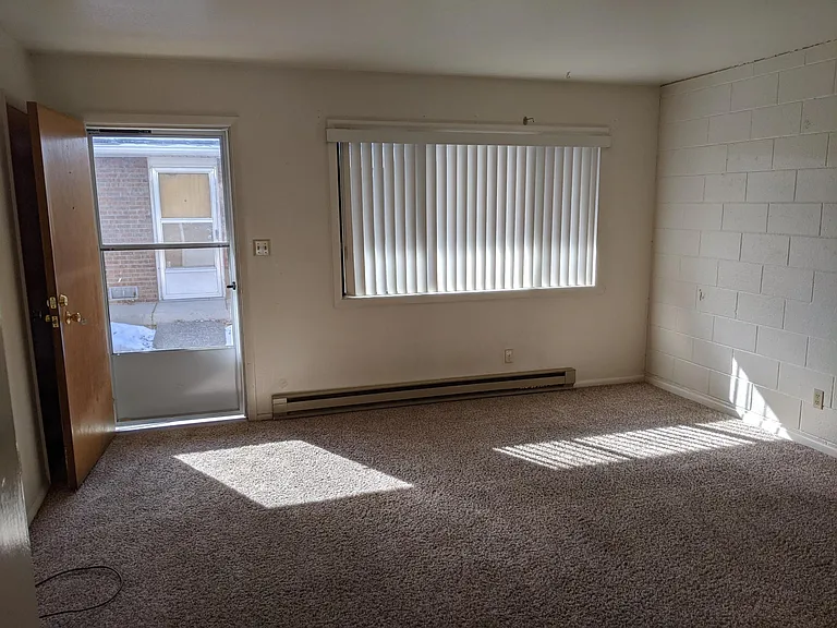 832 N 2nd St #6 — Photo 5