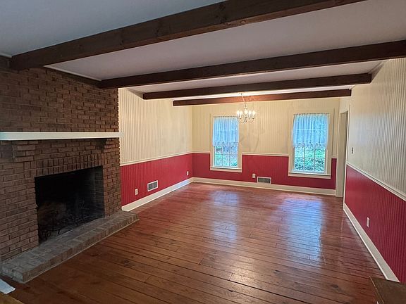 5th image of 200 Meadovista Dr