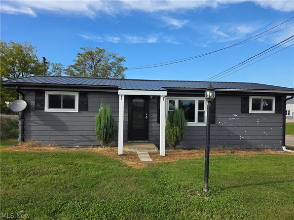 4595 Boggs Rd, Zanesville, OH 43701