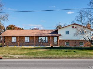 1220 Hanover St, Germantown, IL 62245