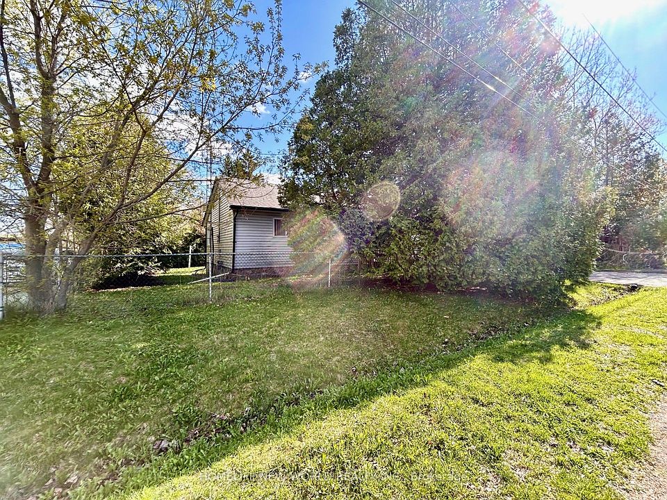 1st image of 39 Windsor Dr