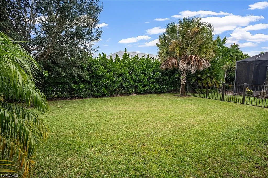 3 bed, 2.0 bath, 1679 sqft, $4,800 — Photo 2