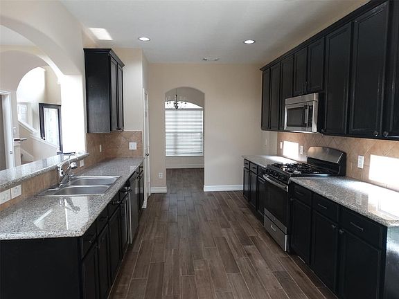 3rd image of 1431 Stone Mesa Dr