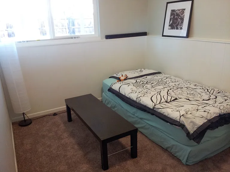 909 Bass Cir — Photo 5