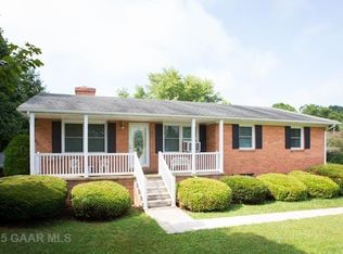 17 Spitler Cir, Greenville, VA 24440