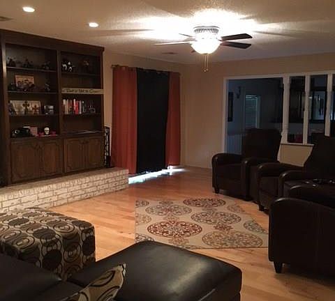 3rd image of 11108 N Timberline Dr