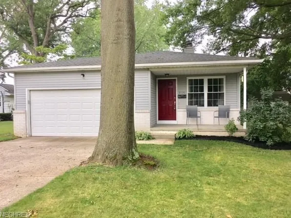 614 Hollywood Ave, Cuyahoga Falls, OH 44221