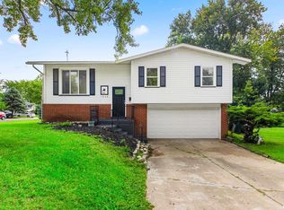 1606 W Daytona Dr, Peoria, IL 61614
