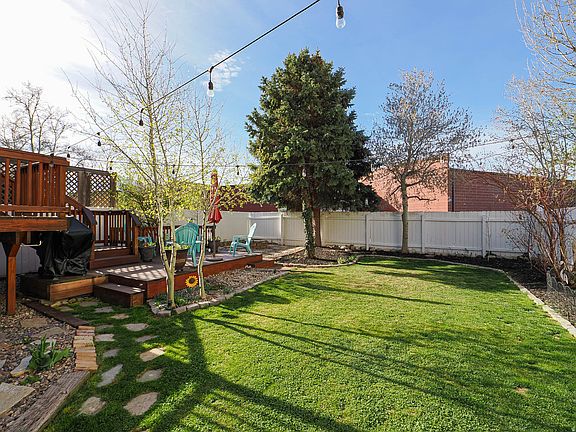 5th image of 734 E Gables St