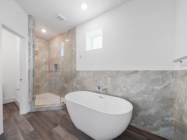 7504 Carver Rd #D — Photo 13