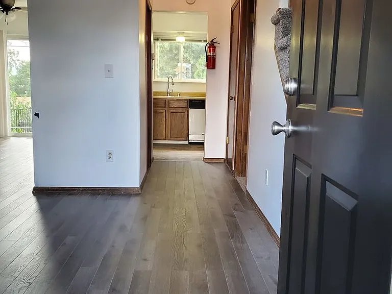 5528 Fiesta Ln — Photo 2