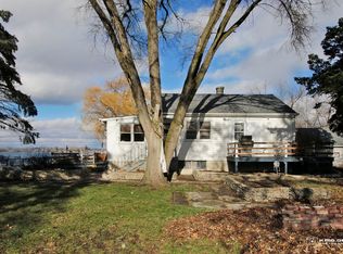 88 Lake Ln, Fox Lake, IL 60020