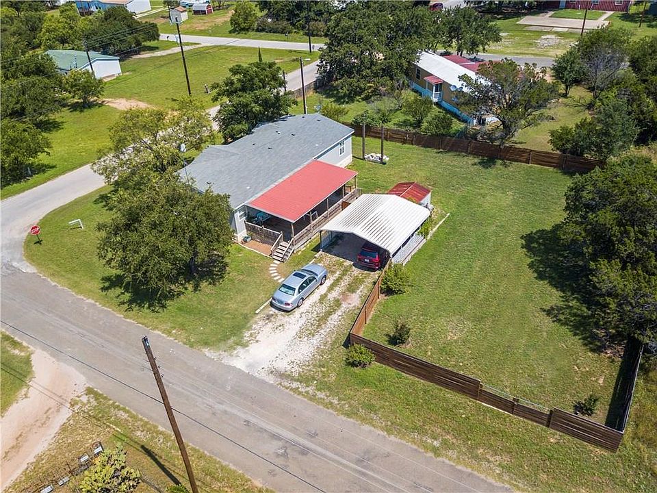 1st image of 404 Navajo Dr