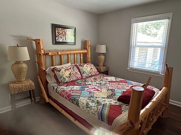 5th image of 139 W Morse Ave #1