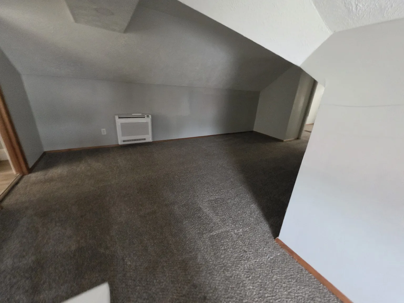 3 bed, 1600 sqft, $2,000 — Photo 4