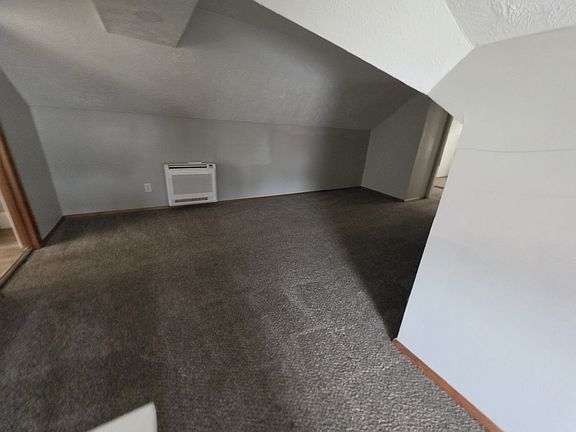 5th image of 4562 Charles St