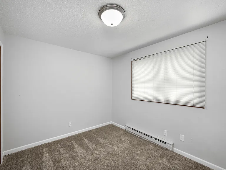 423 Seward Ave #7 — Photo 2