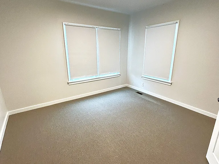 3322 Fullerton St — Photo 11