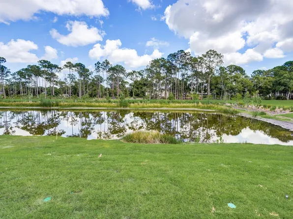 5728 SE Edgewater Cir, Stuart, FL 34997