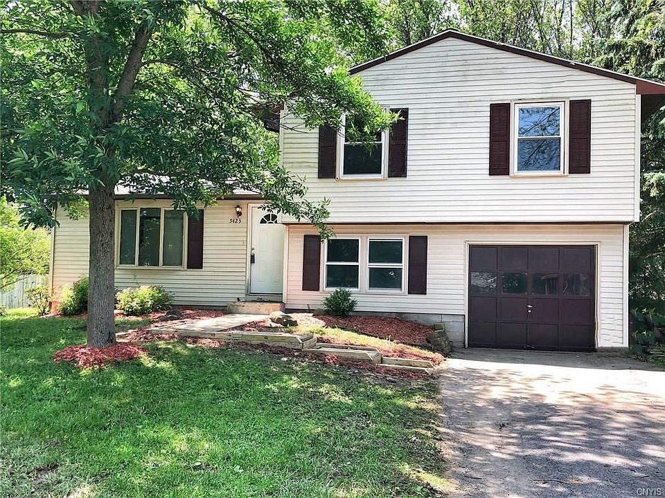 1st image of 5423 Tourmaline Dr