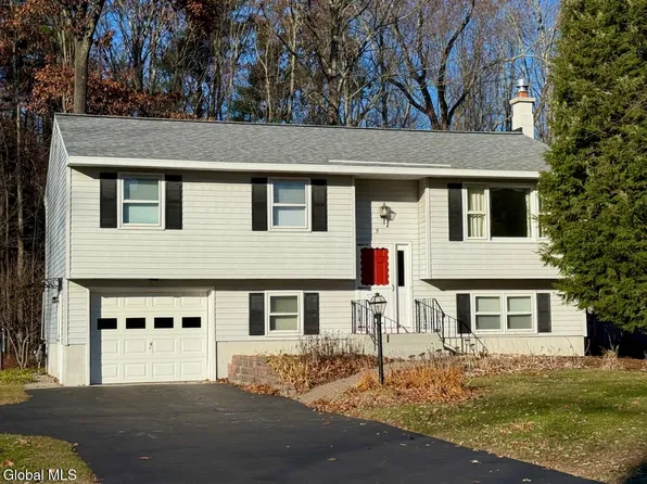 5 Birchtree Lane, Ballston Spa, NY 12020