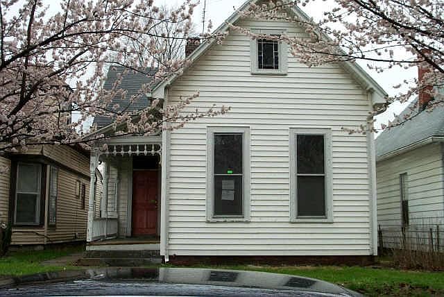 1st image of 737 E Sanders St