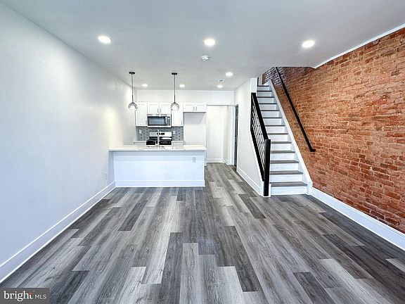 4th image of 3842 Melon St