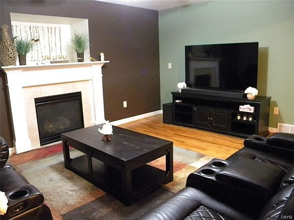 4th image of 4215 Blue Beech Ln