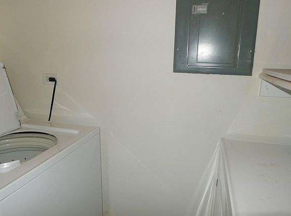 5th image of 1277 Wyndham Ln APT 102